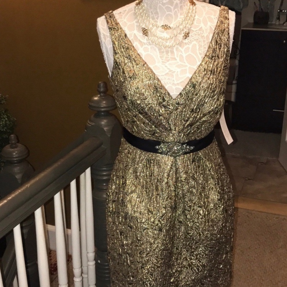 Aidan Mattox Gold Jacquard Dress😊❤️🤗꧁꧂💗💗